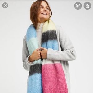 🌻free people large fuzzy mohair scarf